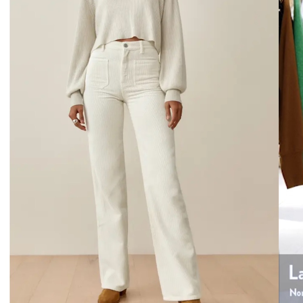Alyssa High Rise Wide Leg Corduroy Pants
Color: Bone
Size: 29